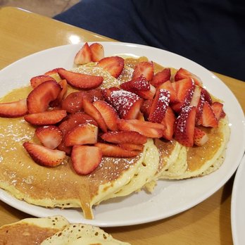 Sunny Morning - Strawberry pancakes - Breakfast & Brunch Near Me - Toronto, Ontario Sunny Morning - Strawberry pancakes - Breakfast & Brunch Near Me - Toronto, Ontario