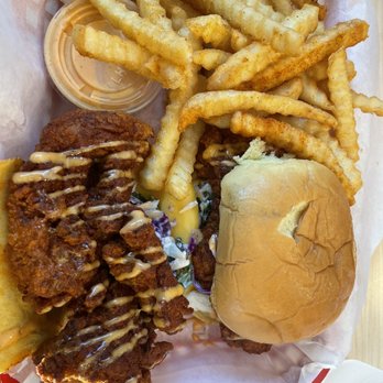 Dave's Hot Chicken - 2 slider meal - Chicken Shop Near Me - Beaverton, Oregon Dave's Hot Chicken - 2 slider meal - Chicken Shop Near Me - Beaverton, Oregon