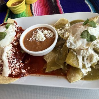 Buendia Breakfast & Lunch Cafe - Chilaquiles Divorciados - Breakfast & Brunch Near Me - Tucson, Arizona Buendia Breakfast & Lunch Cafe - Chilaquiles Divorciados - Breakfast & Brunch Near Me - Tucson, Arizona