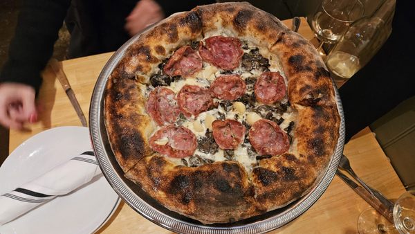 Folks Pizzeria by null