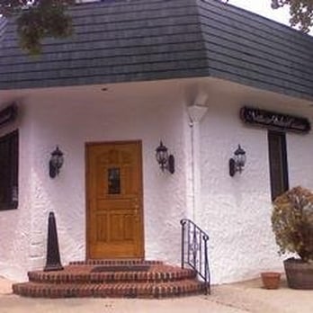 Erin's Isle - Italian Near Me - Whitestone, New York