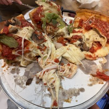 Giordano's - Pizza Near Me - North Aurora, Illinois