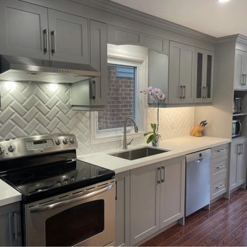 FLP Contracting - a clean kitchen with stainless steel appliances - General Contractors Near Me FLP Contracting - a clean kitchen with stainless steel appliances - General Contractors Near Me