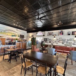 The Metropole - Interior: front counter & seating