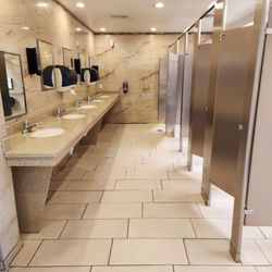 Pride Auto/Truck Travel Plaza - Women's Restroom