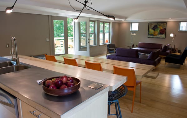 Inn On Columbia by null