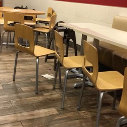 Wendy's - Food and trash on the floor