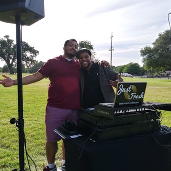 Just Fresh Entertainment - Larry and his assistant set up at Oak Grove Regional Park in Stockton, CA - DJs Near Me