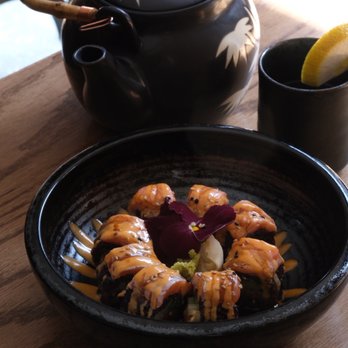 Kizami Sushi - Salmon Reunion - Sushi Bars Near Me - Chicago, Illinois