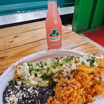Serg's Mexican Kitchen - Flata plate - Food Trucks Near Me - Honolulu, Hawaii Serg's Mexican Kitchen - Flata plate - Food Trucks Near Me - Honolulu, Hawaii