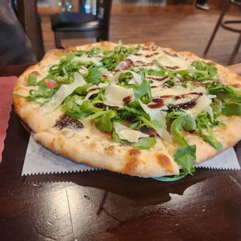 Barrel 28 - Goat and fig pizza - Bars Near Me - Florida, New York