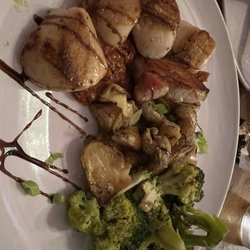 The Old Saco Inn - Disappointed scallops with a minuscule piece of pork belly. Ridiculously priced at $38