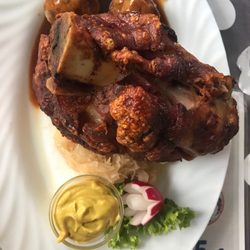 Bauer Schmidt - Pork knuckle w dumplings