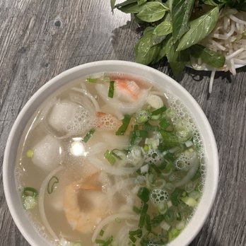 Oasis Vietnamese Cuisine - 12. Seafood Noodle Soup, Thai iced tea - Vietnamese Near Me - Pacifica, California
