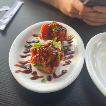 Nikka Ramen - Crispy rice with spicy tuna - Ramen Near Me - Goleta, California