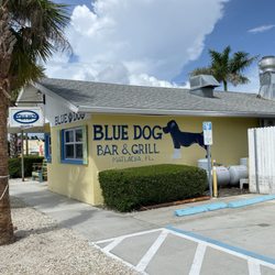 Blue Dog Bar & Grill
