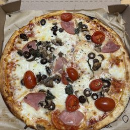 Build Your Own Pizza (w/ ham, mushroom, black olives, cherry tomatoes, fresh basil & olive oil drizzle) Build Your Own Pizza (w/ ham, mushroom, black olives, cherry tomatoes, fresh basil & olive oil drizzle)