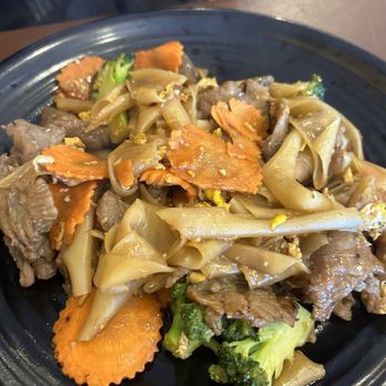 Thai Boat - Spicy Noodle ( Drunken Noodle) - Thai Near Me - San Luis Obispo, California Thai Boat - Spicy Noodle ( Drunken Noodle) - Thai Near Me - San Luis Obispo, California