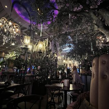 Vanderpump Cocktail Garden - Lounges Near Me - Las Vegas, Nevada