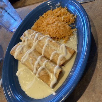 Tequila Jalisco Mexican Grill - Pollo Fundito with rice... hard to find but delicious when you do! - Mexican Near Me - Virginia Beach, Virginia Tequila Jalisco Mexican Grill - Pollo Fundito with rice... hard to find but delicious when you do! - Mexican Near Me - Virginia Beach, Virginia