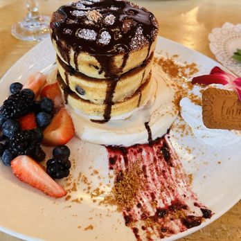 Kixi Cafe - Soufflé pancakes with chocolate chips - Breakfast & Brunch Near Me - Boca Raton, Florida