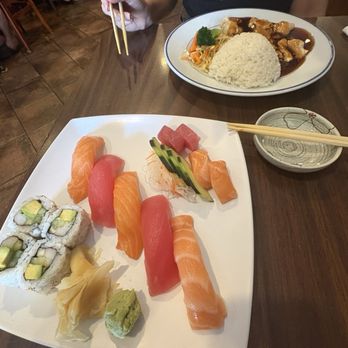Tokyo Bowl - Chicken Teriyaki and sushi lunch - Sushi Bars Near Me - Houston, Texas