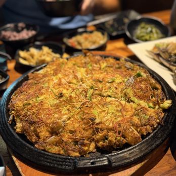HanEuem - Seafood Green Onion Hot Plate Pancake - Korean Near Me - Los Angeles, California