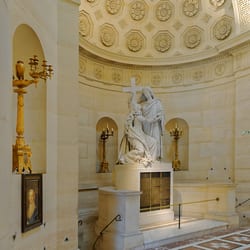 Chapelle Expiatoire, Paris (14 nov. 2013). Photo © Constantin Sarafian