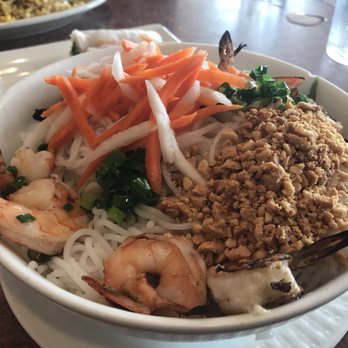 Hoa Bien Vietnamese Restaurant - Vietnamese Near Me - Saint Paul, Minnesota