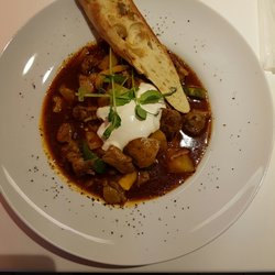 Homer's - Ungersk gulasch med karré.