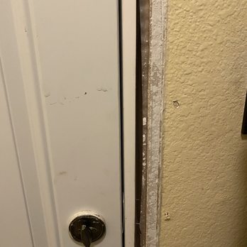 Mr. Fix-It Man - a door handle with a hole in it - Handyman Near Me Mr. Fix-It Man - a door handle with a hole in it - Handyman Near Me