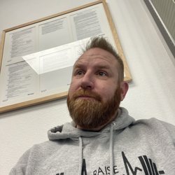 Renown Lab Services - McCabe - Waiting rm again lol