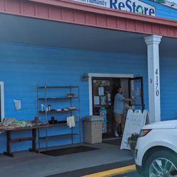 Habitat for Humanity Restore - Some of the stuff outside is free!