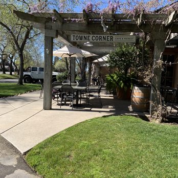 Maison Lodi - Outside - Cafes Near Me - Lodi, California Maison Lodi - Outside - Cafes Near Me - Lodi, California