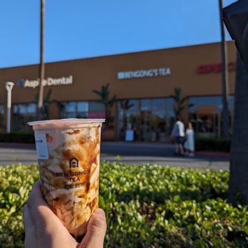 BenGong's Tea - DaHongPao Boba Milk Tea - Coffee & Tea Near Me - Irvine, California