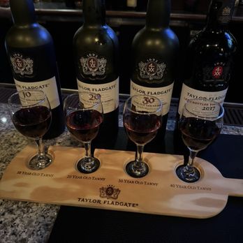 Old Original Bookbinders - Port flight - Seafood Near Me - Richmond, Virginia