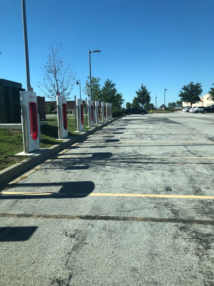 TESLA SUPERCHARGER ZIONSVILLE Updated July 2024 6650 Whitestown
