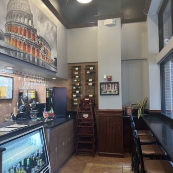 La Bella Luna - To go counter - Pizza Near Me - Orlando, Florida La Bella Luna - To go counter - Pizza Near Me - Orlando, Florida