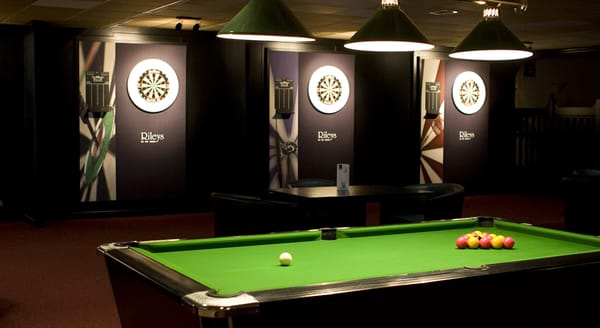 RILEYS VICTORIA - Updated March 2026 - 17 Photos - 16 Semley Place ...