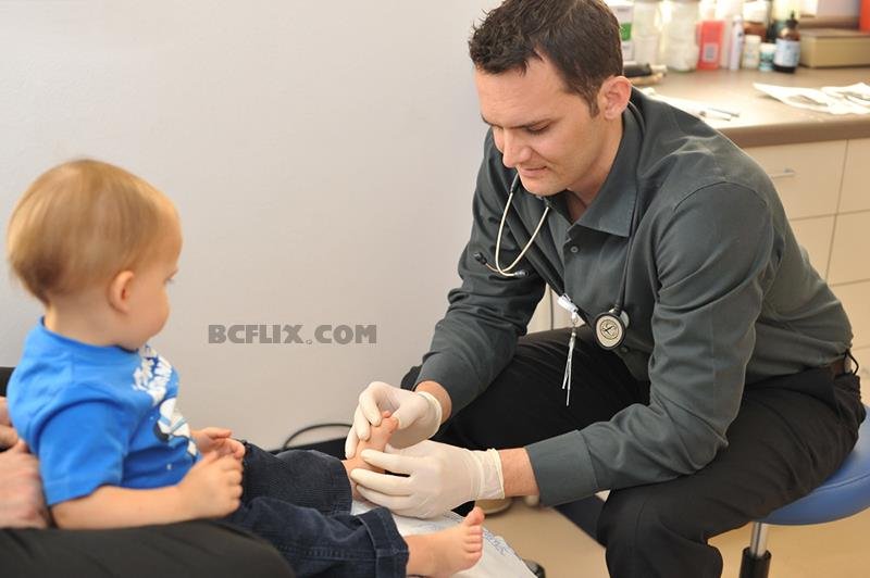 OASIS FOOT AND ANKLE CENTER Updated October 2024 10 Photos 9941 N