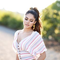 Stefanie Fritz XO - Sonoma County Makeup Artist.  Senior Photo Makeup Melody White