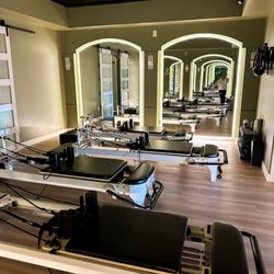 Core Serenity - The reformer Pilates room