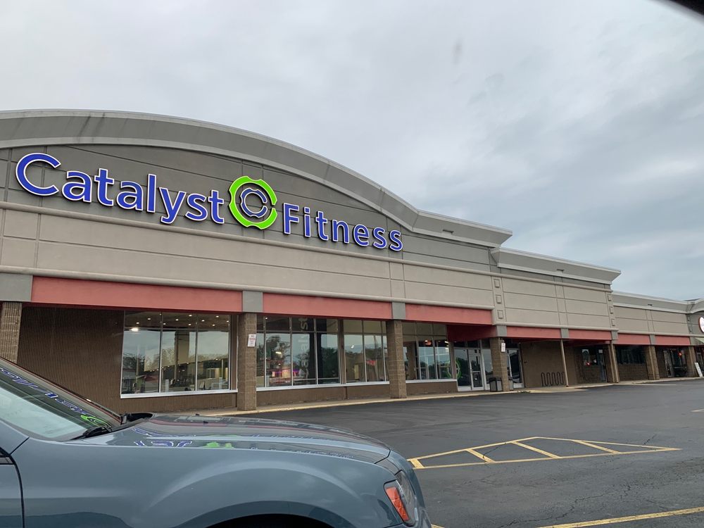 CATALYST FITNESS 10 Photos & 29 Reviews Gyms 1402 French Rd