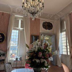 L'Auberge d'Aillane - Lobby to the restaurant and museum
