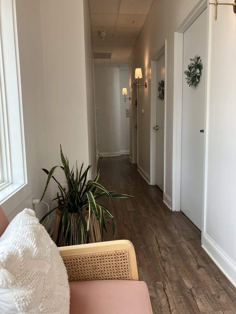 SKIN & SUGAR Updated October 2024 17 Reviews 1750 Lane Ave, Upper