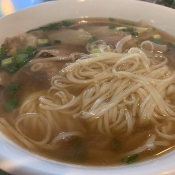 Pho Nam - Lots of flat rice noodles - Vietnamese Near Me - Honolulu, Hawaii