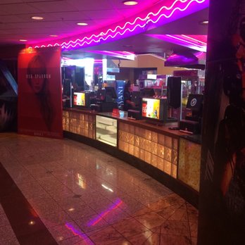 Regal Edwards Bakersfield - Cinema Near Me - Bakersfield, California