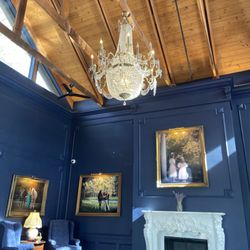 Butler Portraits - Beautiful reception area! Enjoy fine art while you wait.