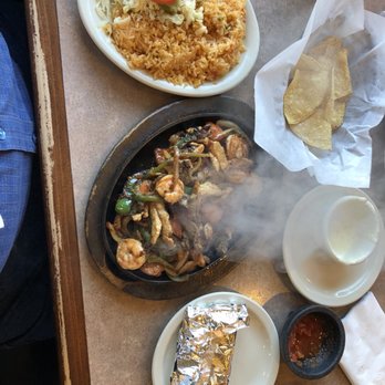 Casa Las Glorias - Mexican Near Me - Cedar Rapids, Iowa