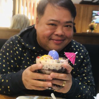 Max's Restaurant - Seattle - Filipino Near Me - Tukwila, Washington
